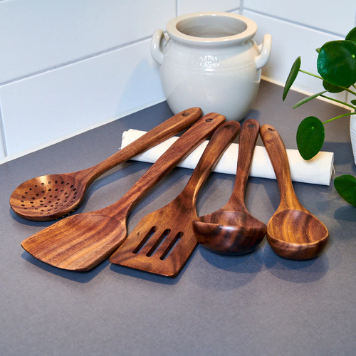 Set de Utensilios de Cocina en Nogal